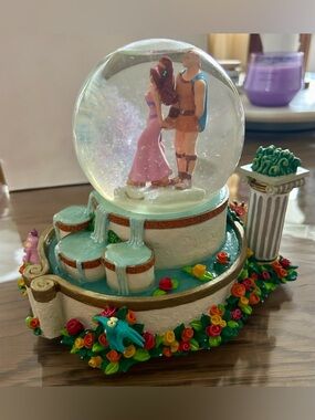 RARE Collectors Piece! Disney Hercules Megara  music box Snow Globe